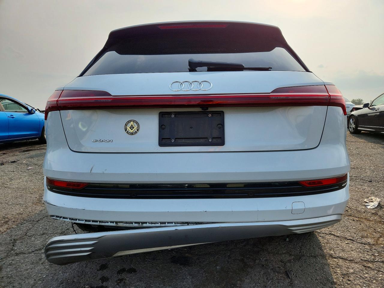 2019 AUDI E-TRON PREMIUM PLUS — Фото 6 из 12