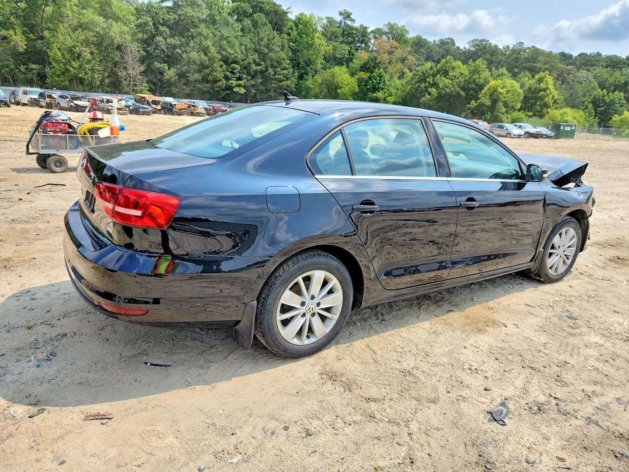 2015 VOLKSWAGEN JETTA SE — Фото 3 из 12