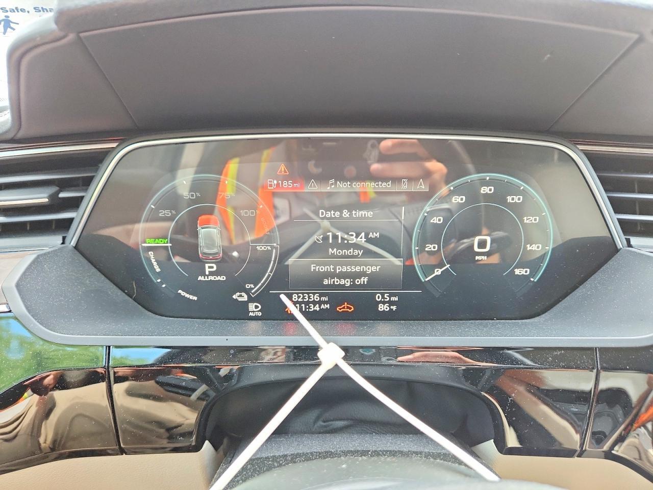 2019 AUDI E-TRON PRESTIGE — Фото 9 из 13