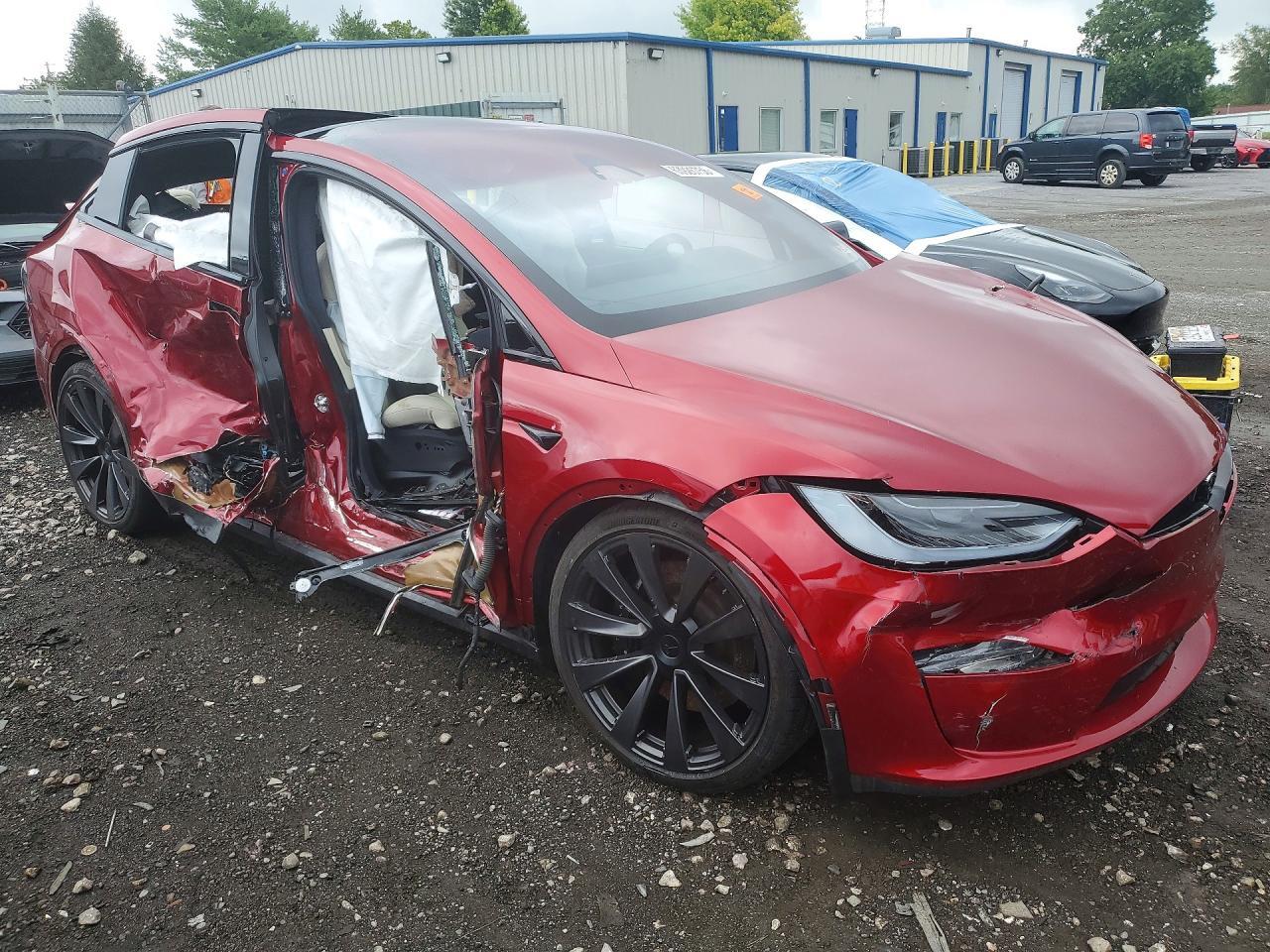 2023 TESLA MODEL X — Фото 4 из 12