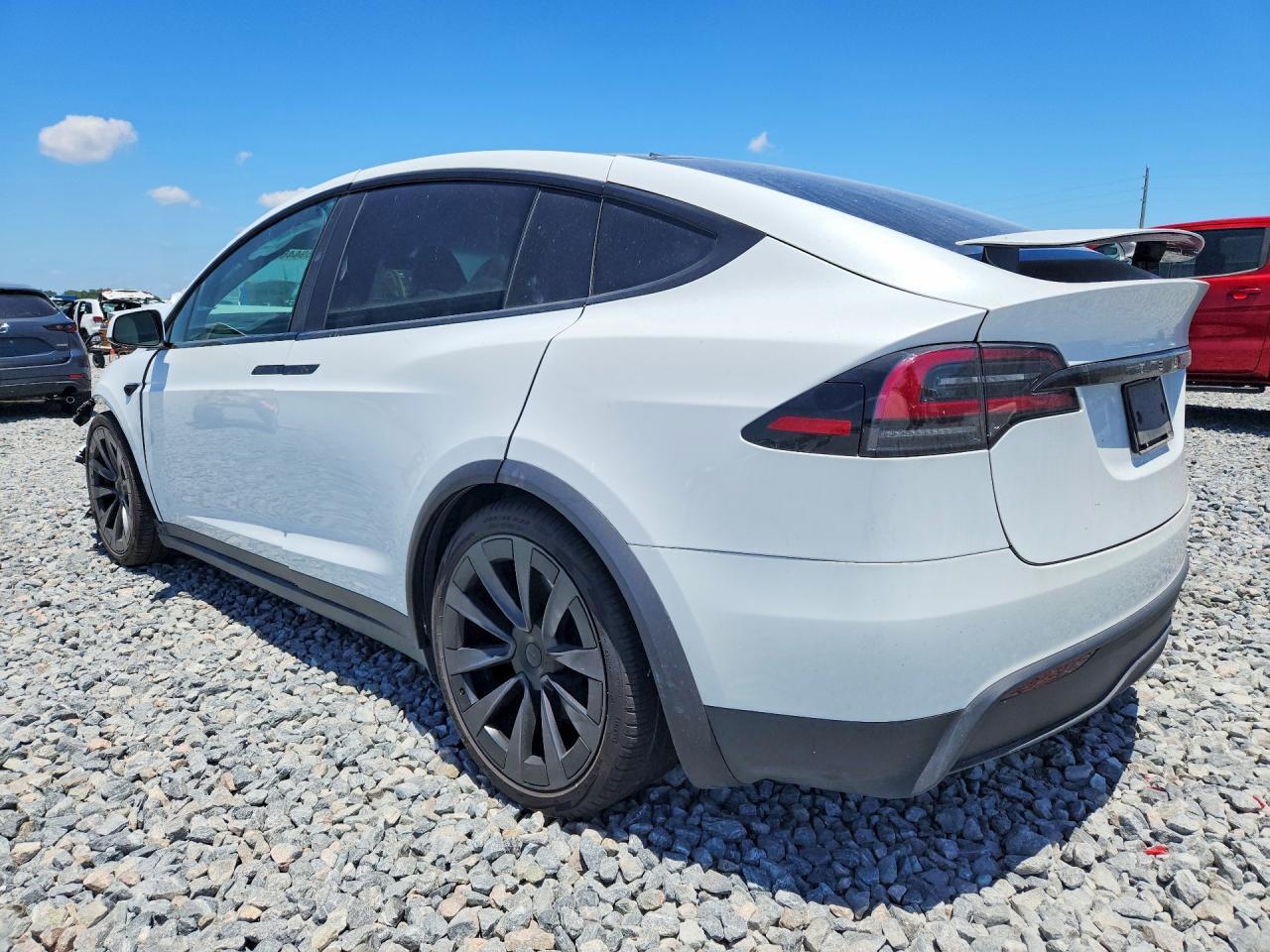 2023 TESLA MODEL X — Фото 2 из 13