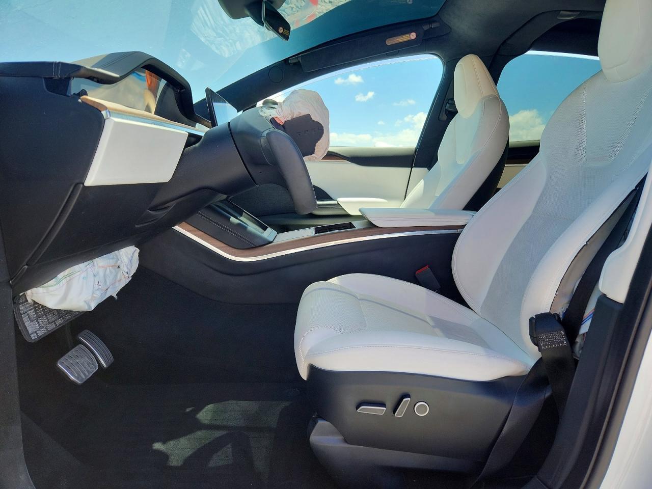 2023 TESLA MODEL X — Фото 7 из 13