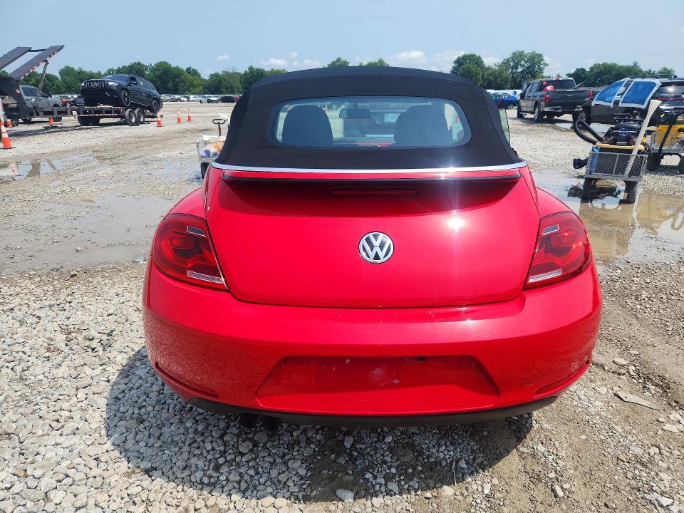 2015 VOLKSWAGEN BEETLE 1.8T — Фото 6 из 14