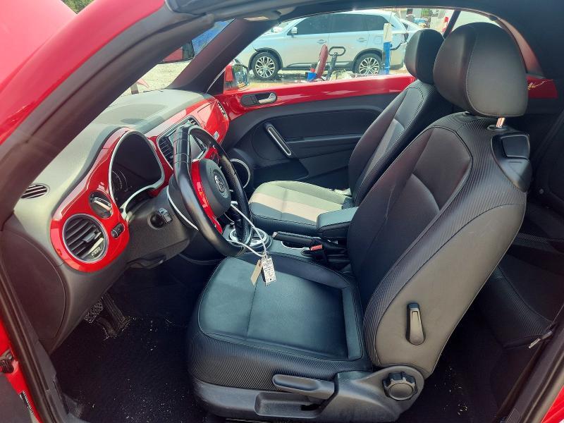 2015 VOLKSWAGEN BEETLE 1.8T — Фото 7 из 14