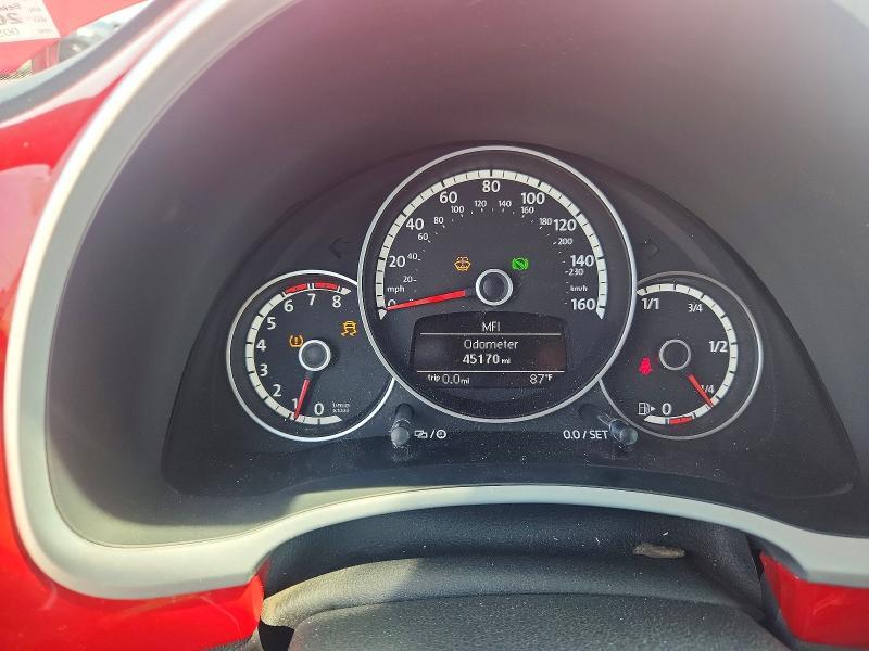 2015 VOLKSWAGEN BEETLE 1.8T — Фото 9 из 14