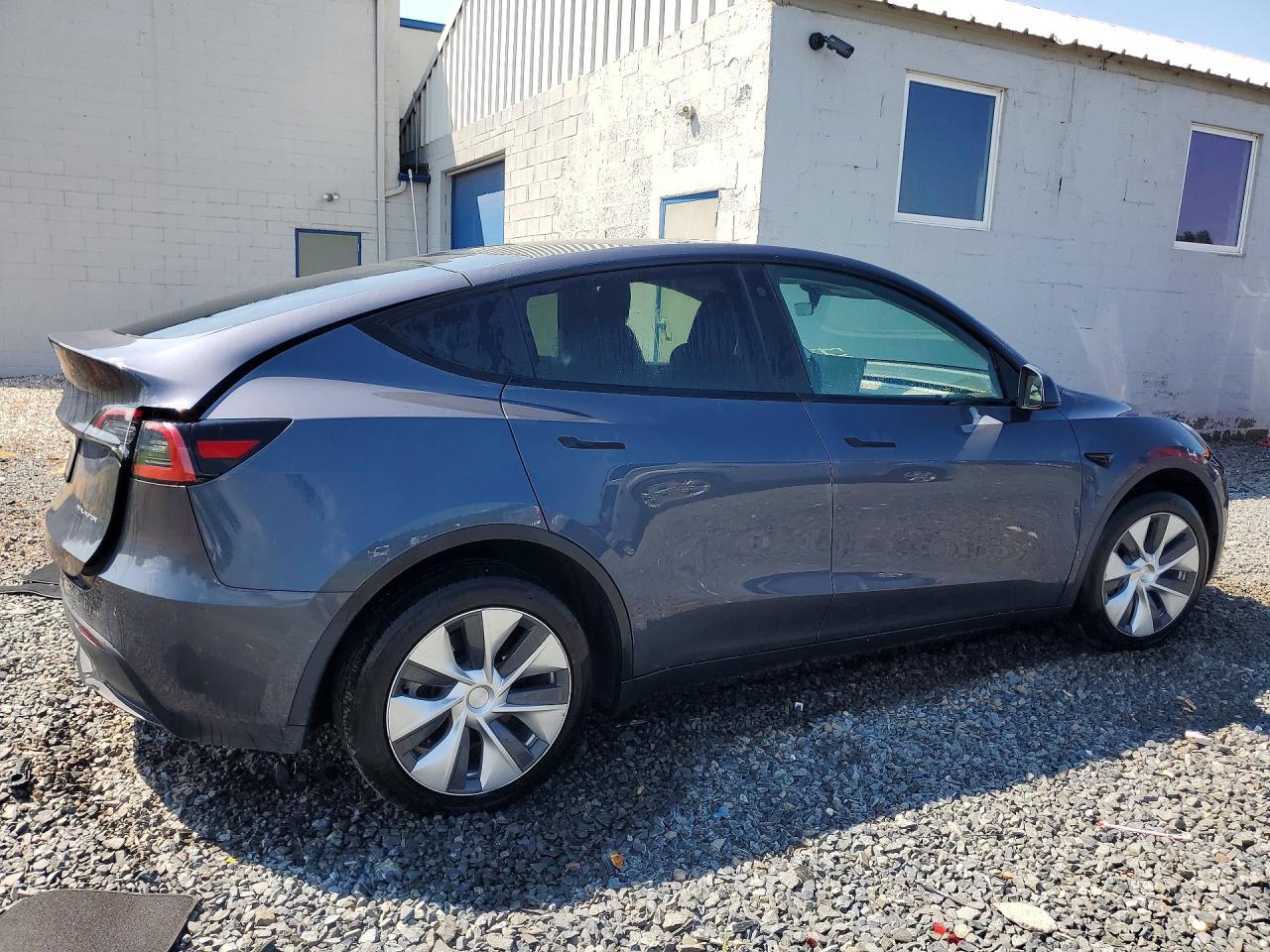 7SAYGDEE8PF672896 2023 TESLA MODEL Y photo no. 3