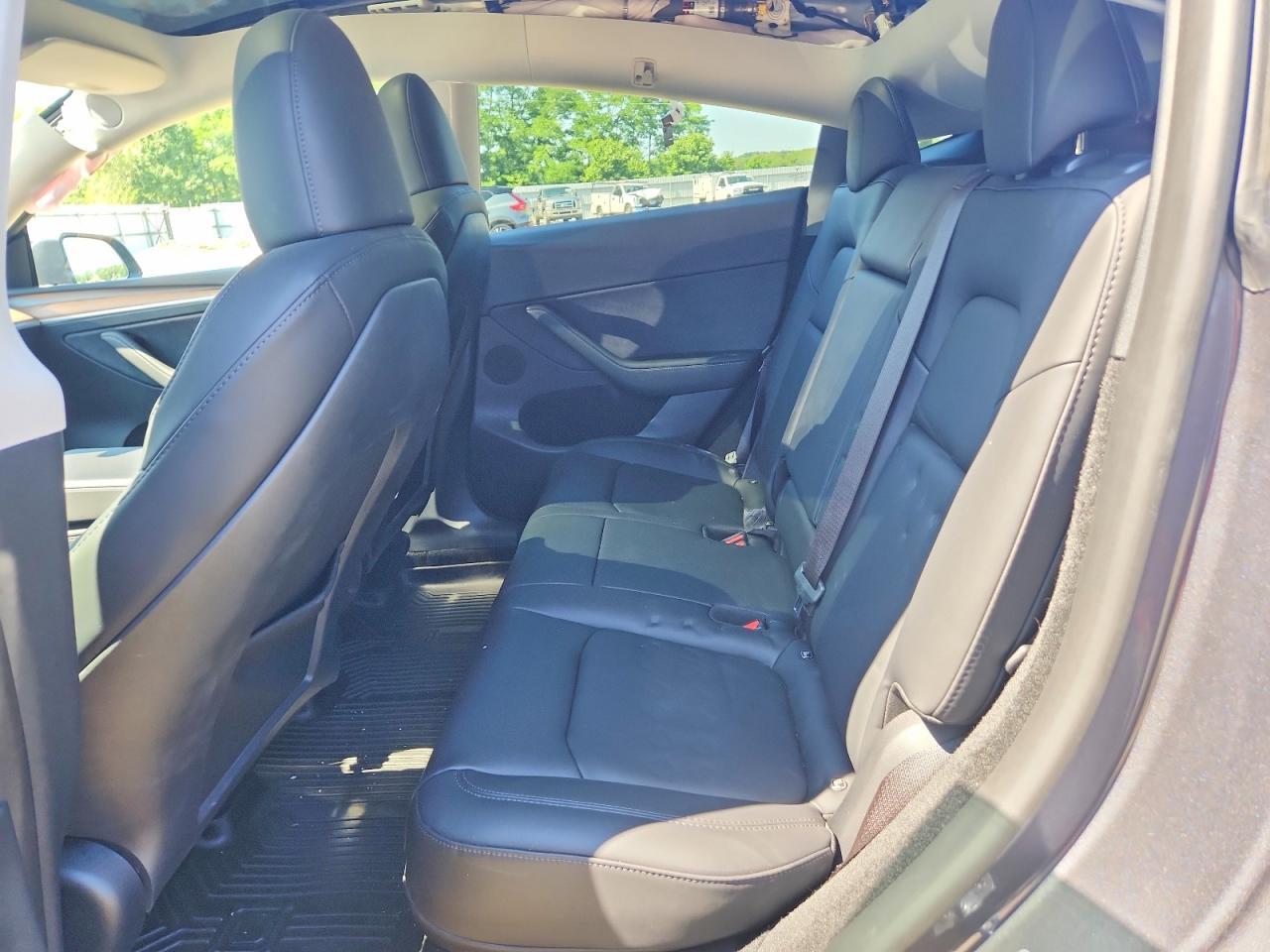 2023 TESLA MODEL Y — Фото 10 из 12