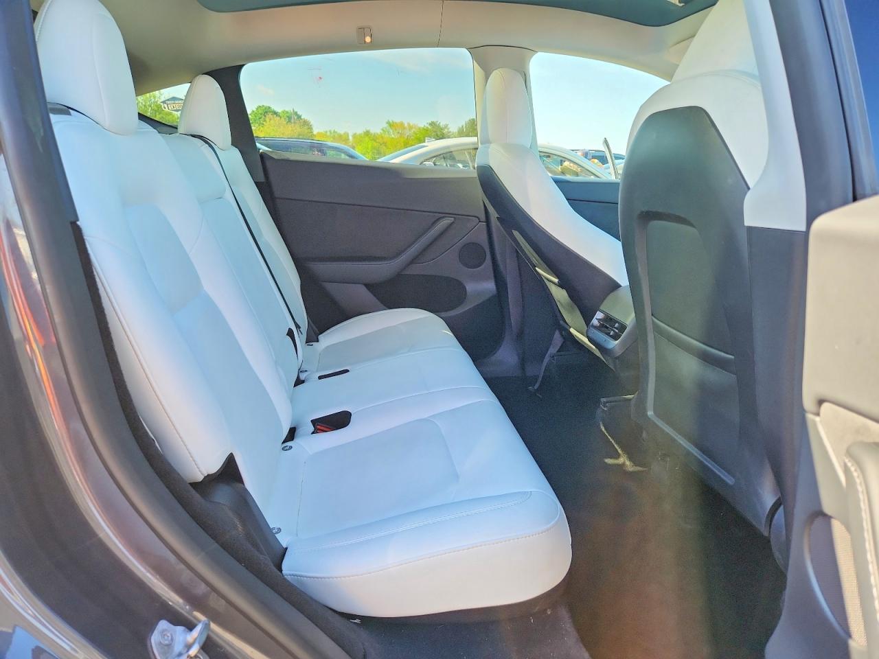 2023 TESLA MODEL Y — Фото 11 из 13