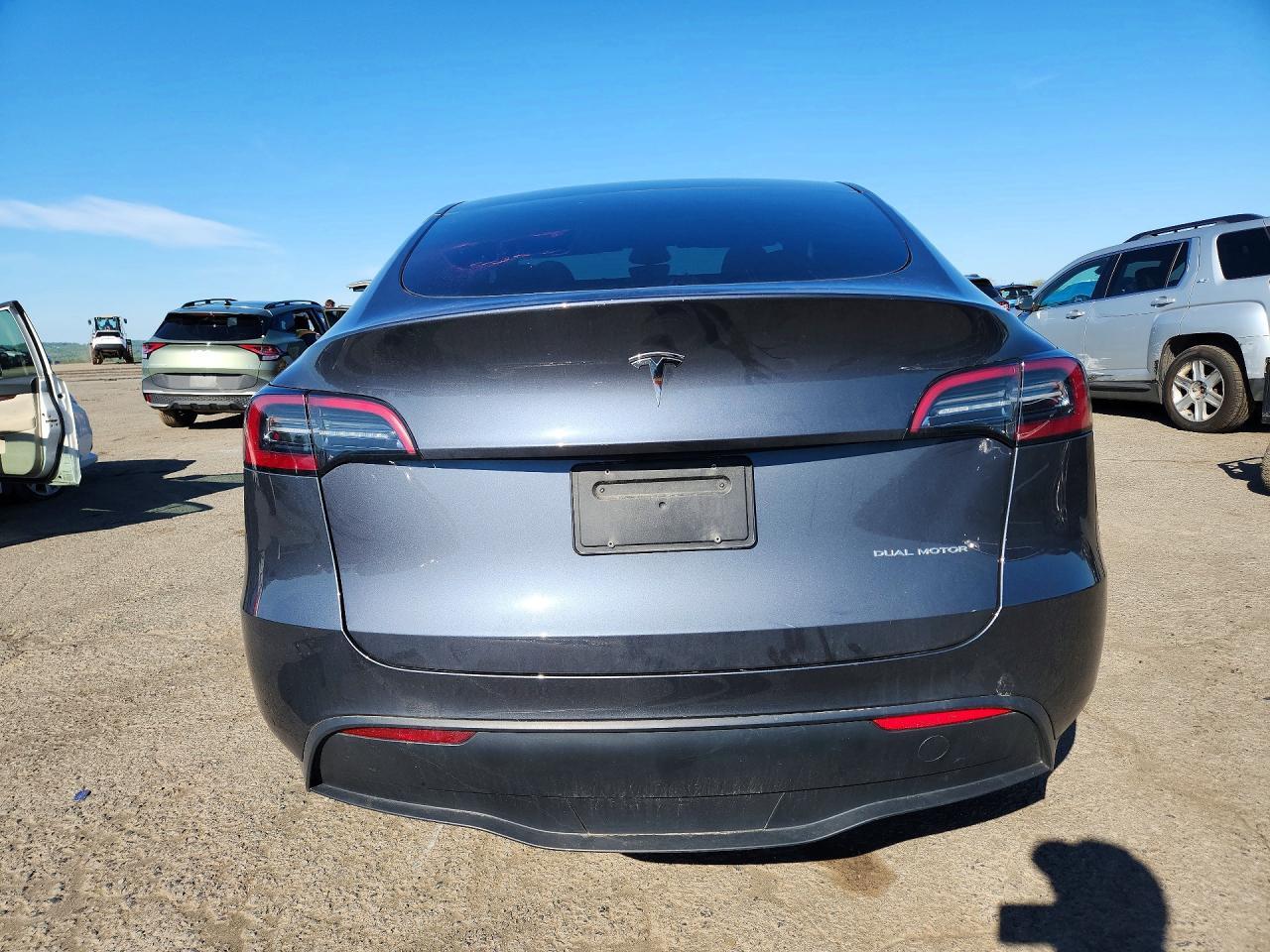 2023 TESLA MODEL Y — Фото 6 из 13