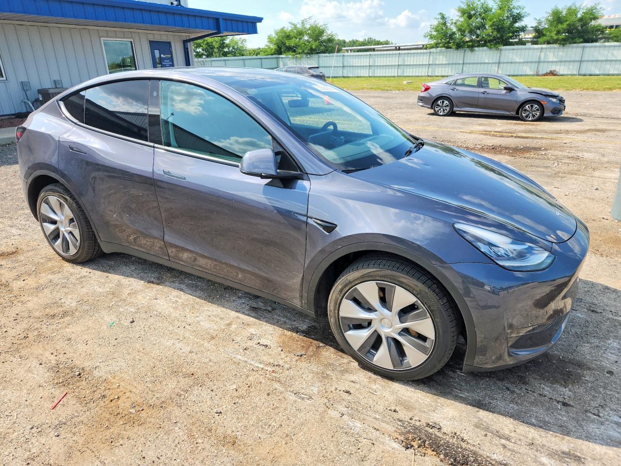 2023 TESLA MODEL Y — Фото 4 из 12