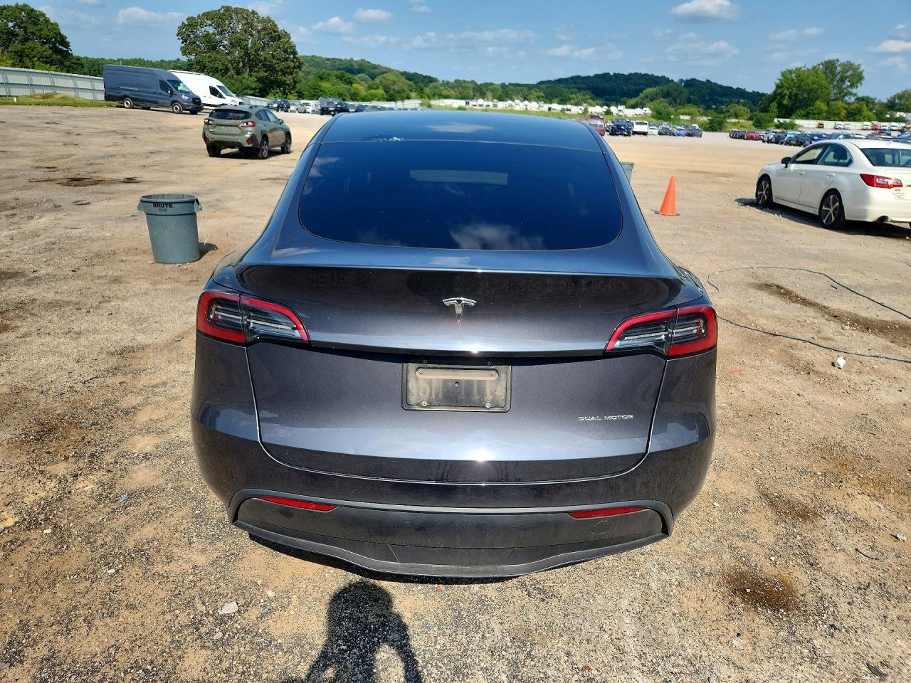 2023 TESLA MODEL Y — Фото 6 из 12