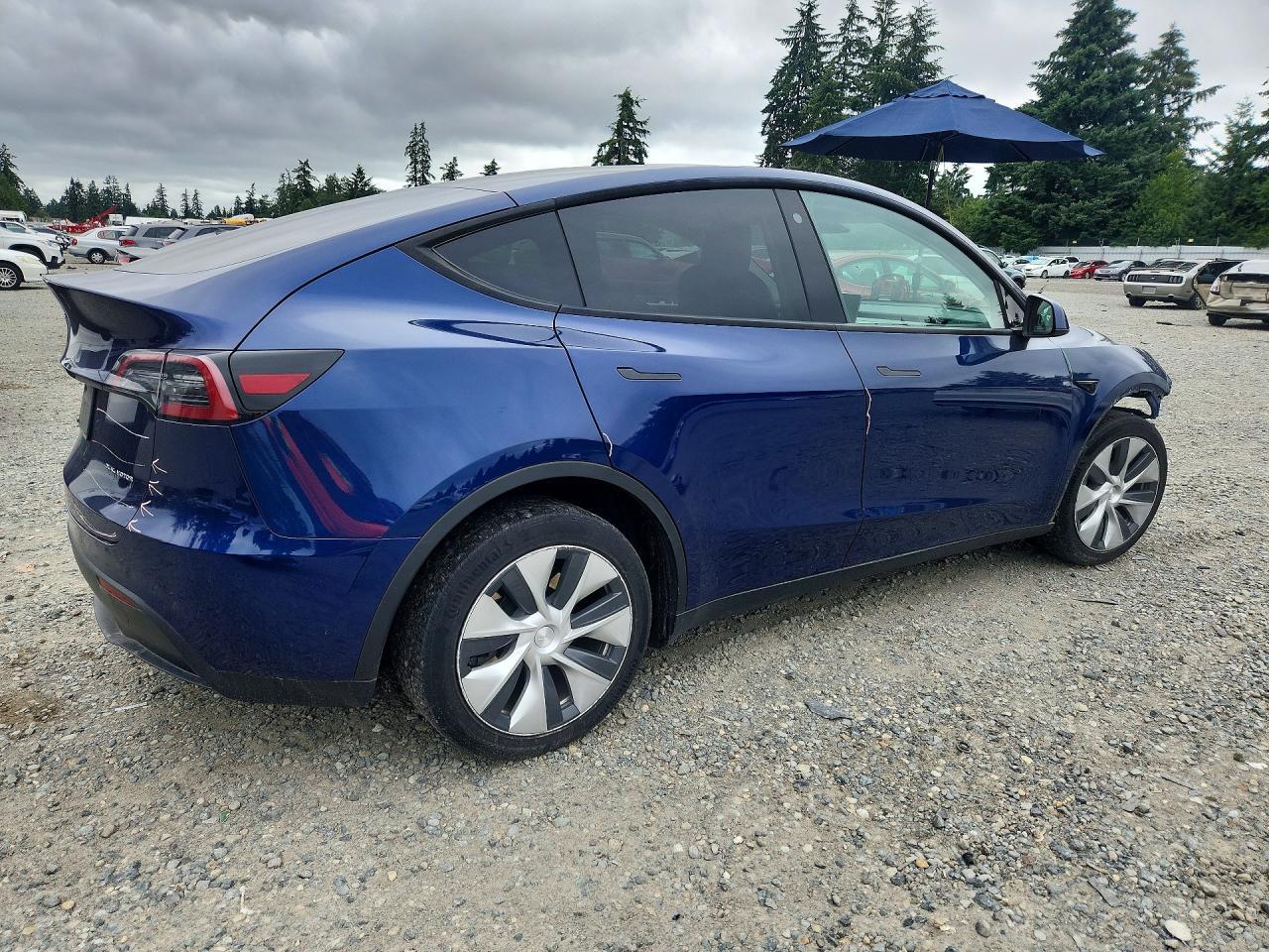 7SAYGDEE3PF595290 2023 TESLA MODEL  Y photo no. 3