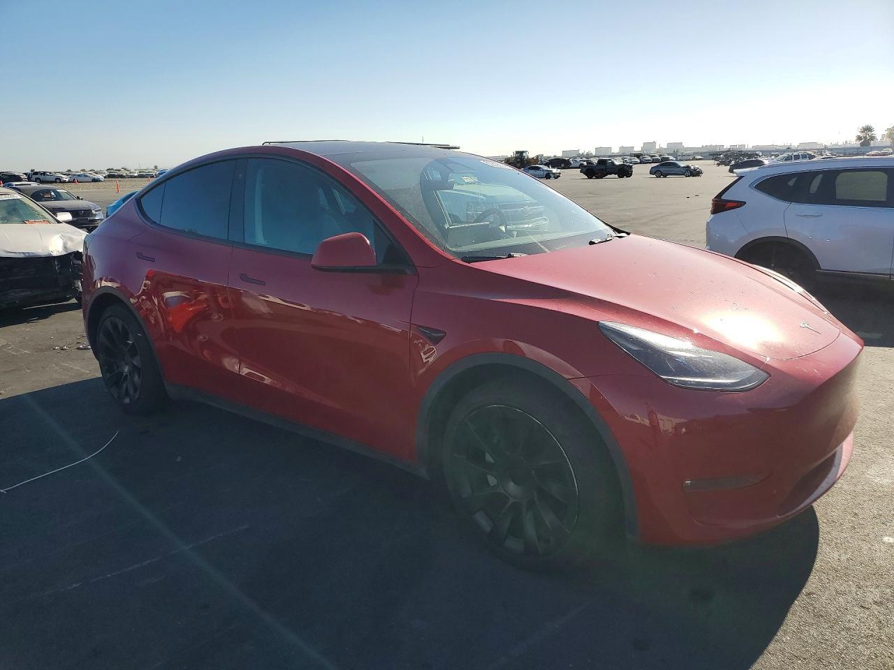 2023 TESLA MODEL Y — Фото 4 из 13