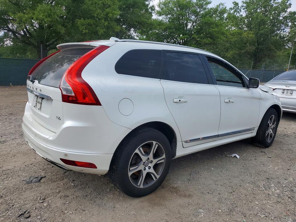 2015 VOLVO XC60 T6 PREMIER — Фото 3 из 13