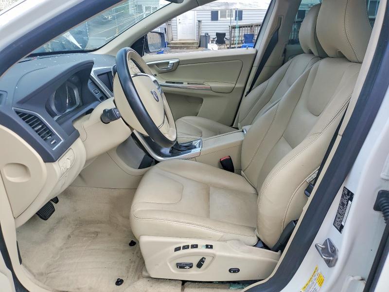 2015 VOLVO XC60 T6 PREMIER — Фото 7 из 13