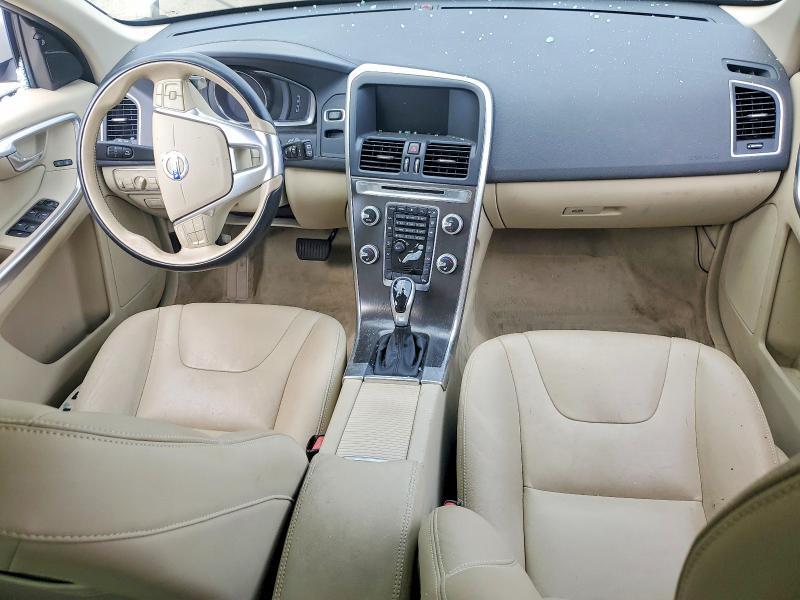 2015 VOLVO XC60 T6 PREMIER — Фото 8 из 13
