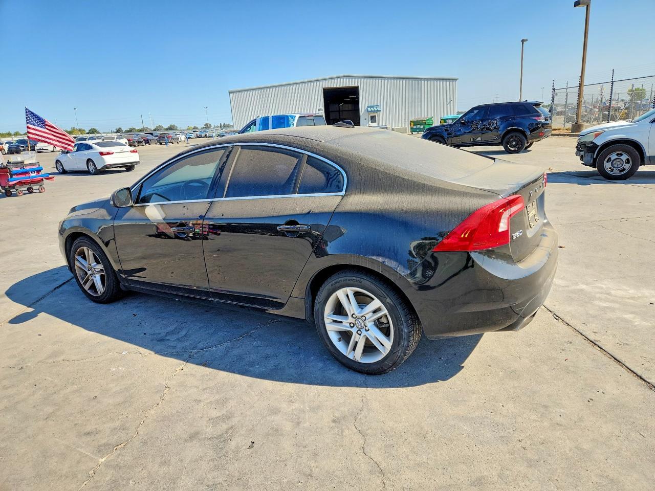 2015 VOLVO S60 PREMIER+ — Фото 2 из 12