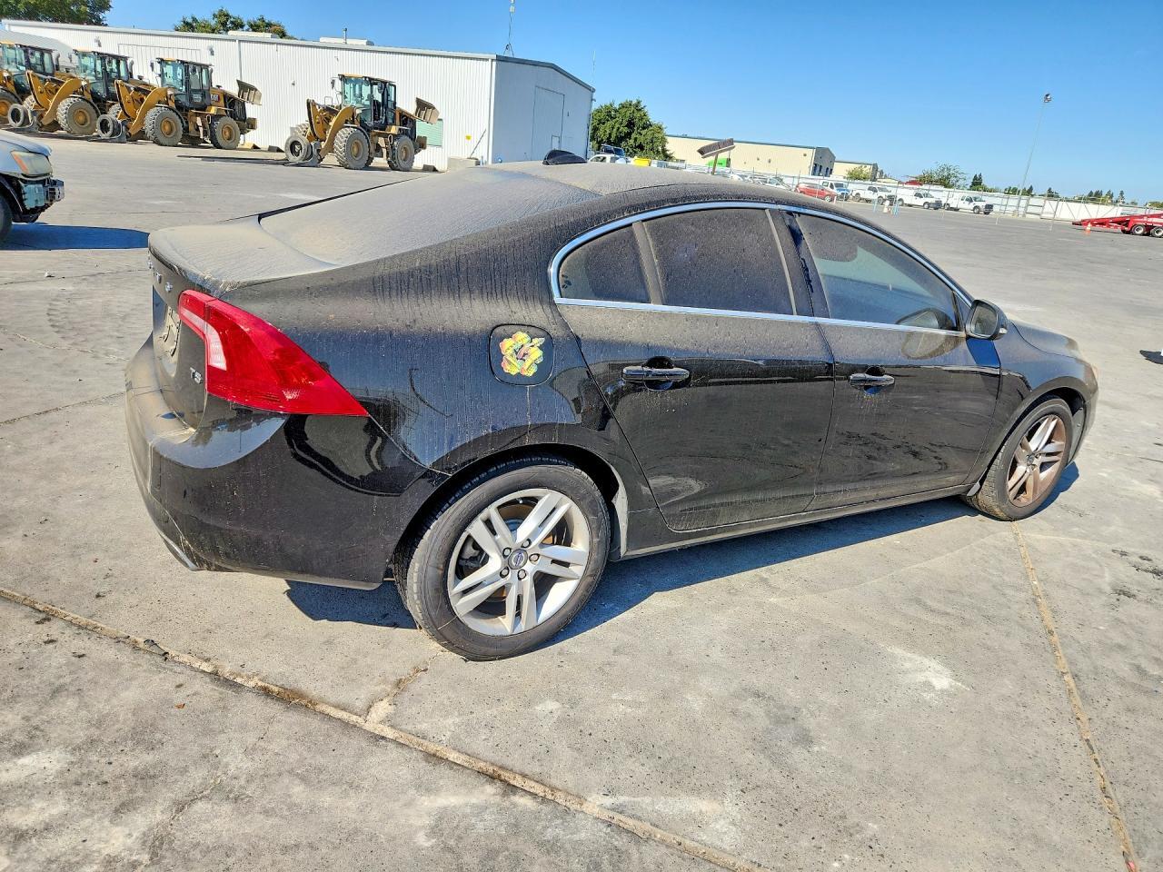 2015 VOLVO S60 PREMIER+ — Фото 3 из 12
