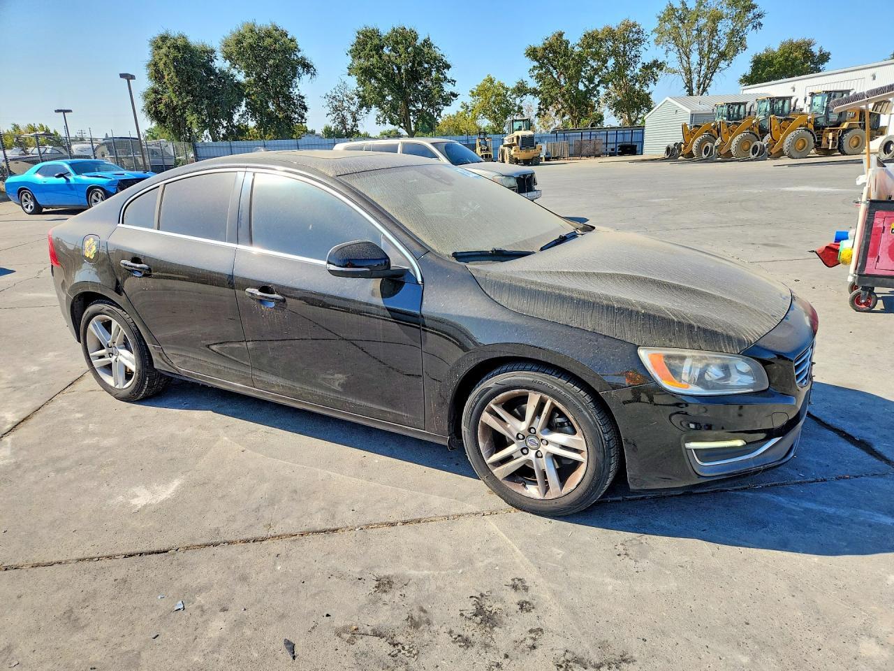 2015 VOLVO S60 PREMIER+ — Фото 4 из 12