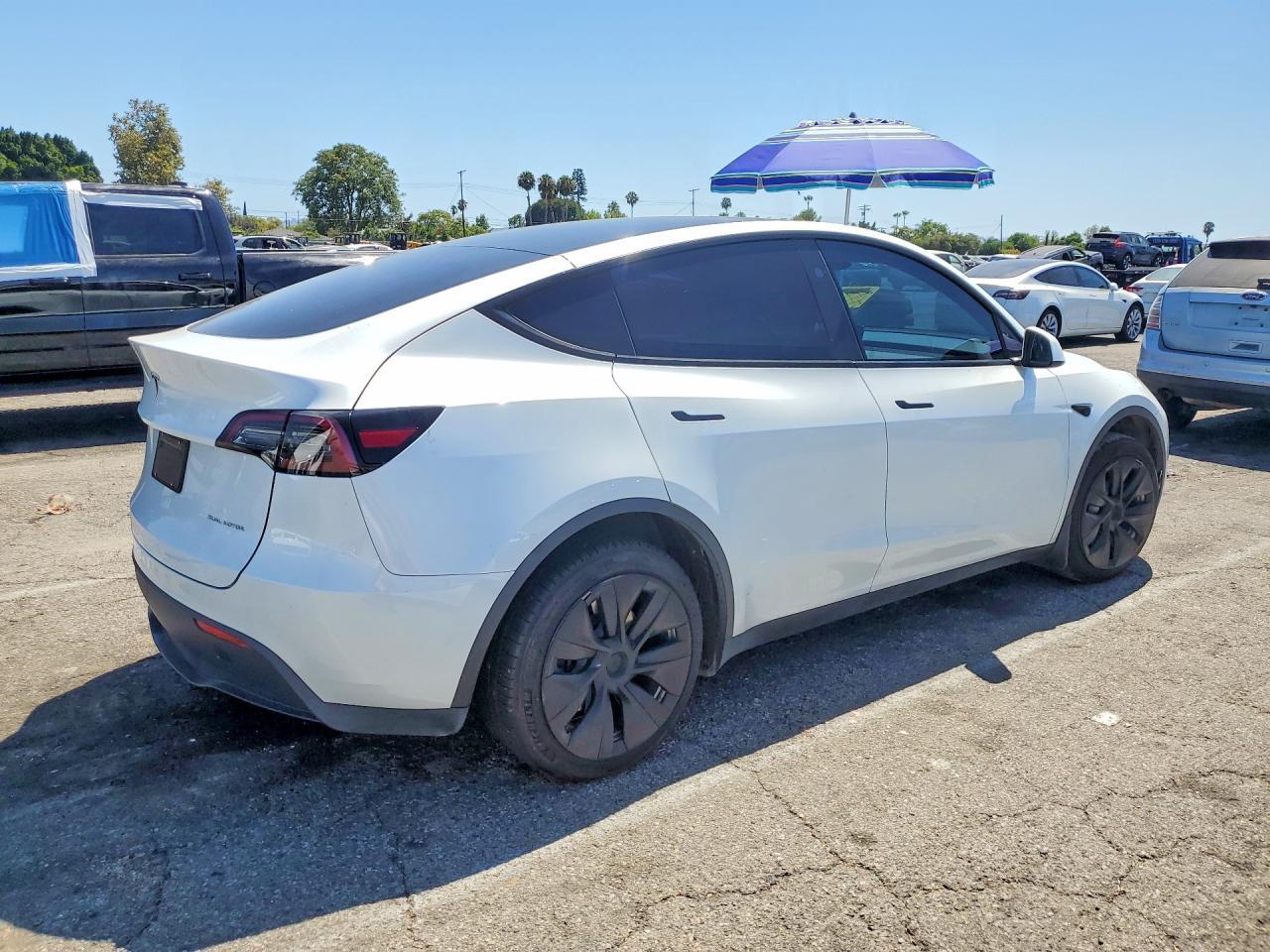 7SAYGDEE9PA136343 2023 TESLA MODEL Y photo no. 3