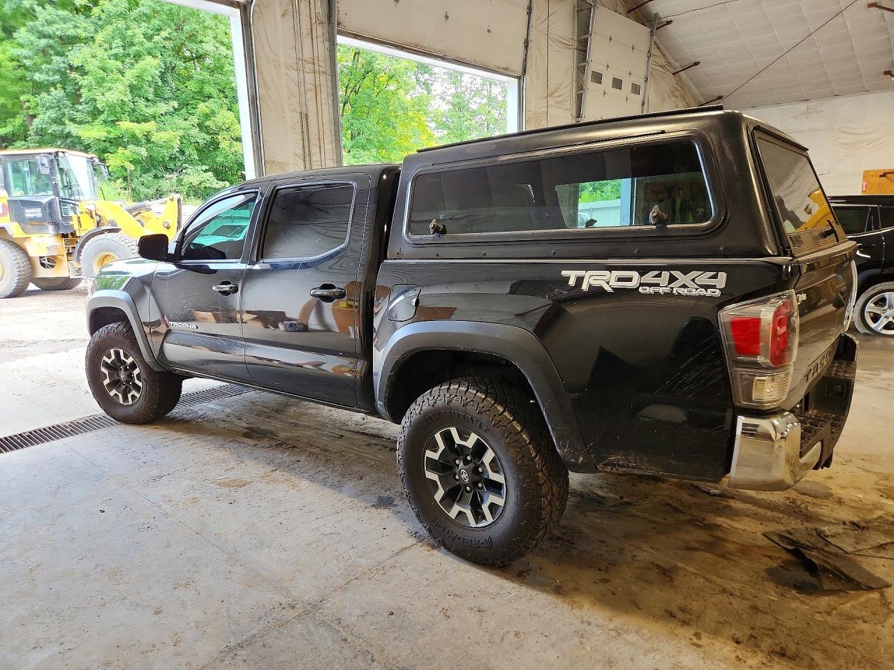 2023 TOYOTA TACOMA TRD OFF-ROAD — Фото 2 из 12