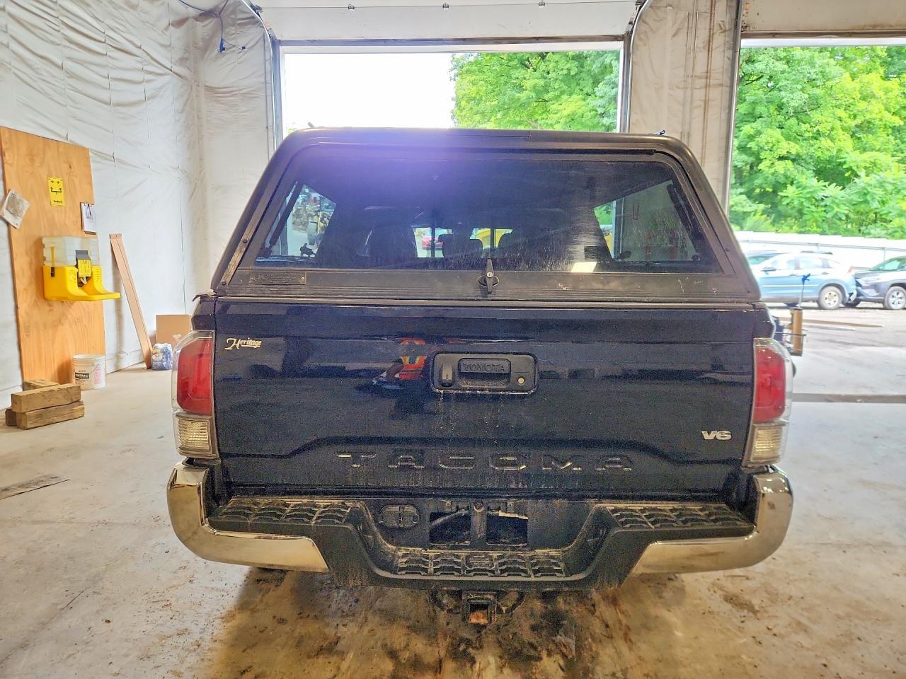 2023 TOYOTA TACOMA TRD OFF-ROAD — Фото 6 из 12