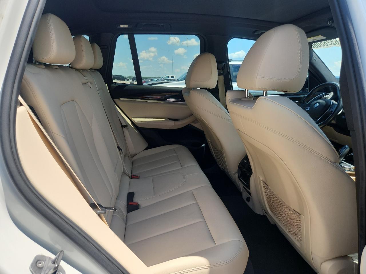 5UXTR7C55KLE94698 2019 BMW X3 photo no. 11