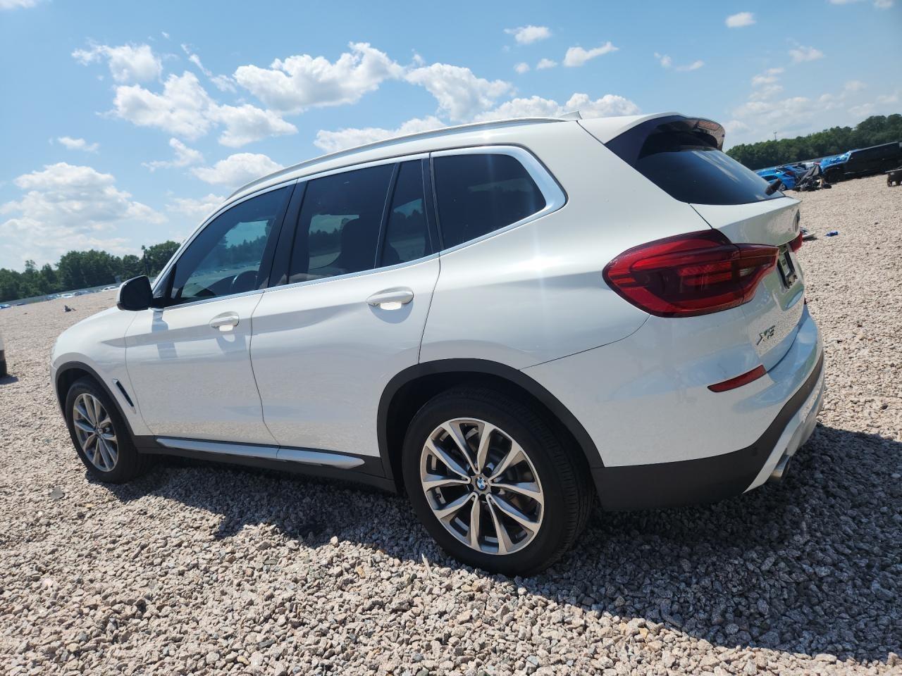 5UXTR7C55KLE94698 2019 BMW X3 photo no. 2