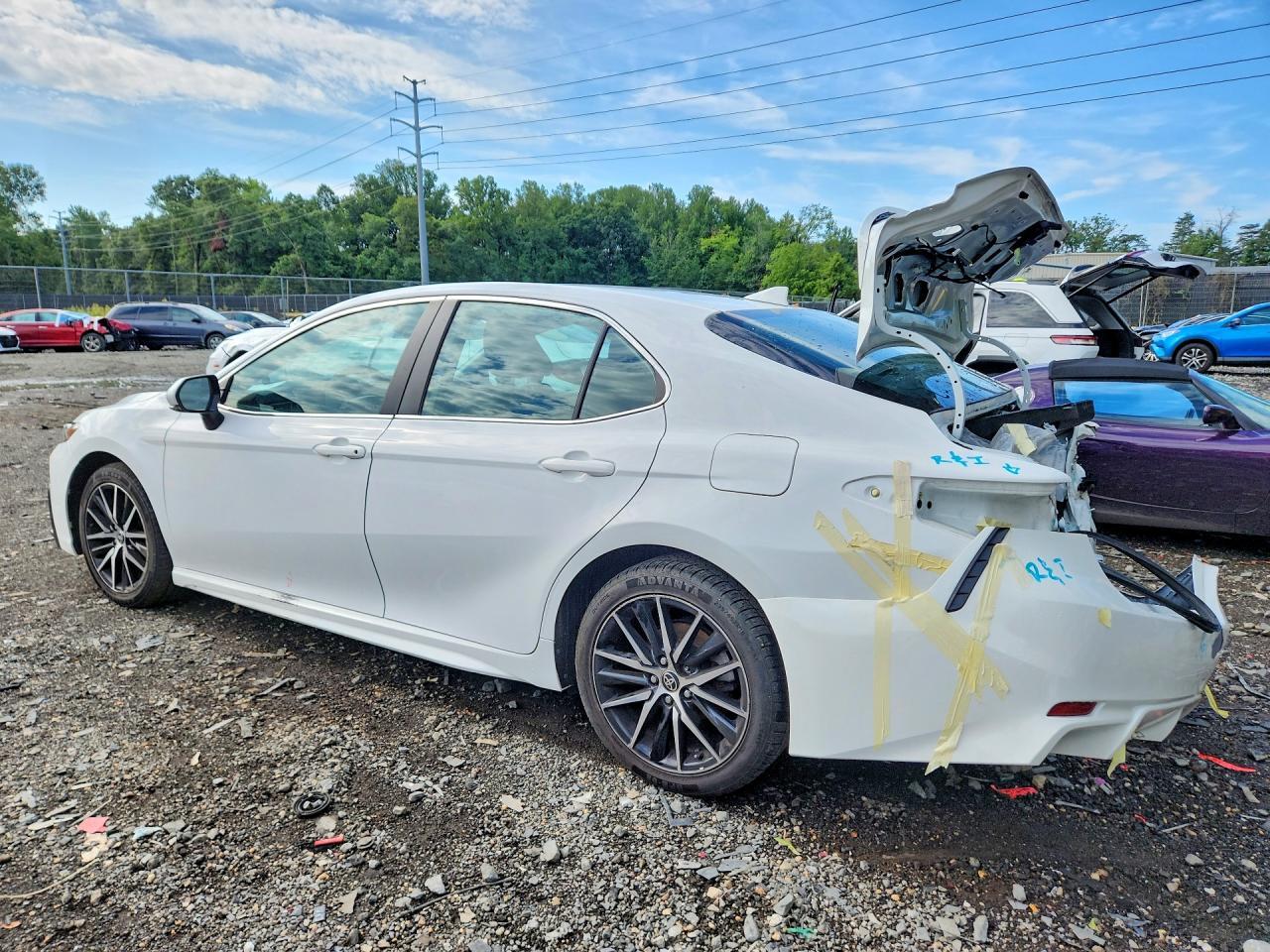 2023 TOYOTA CAMRY SE — Фото 2 из 12
