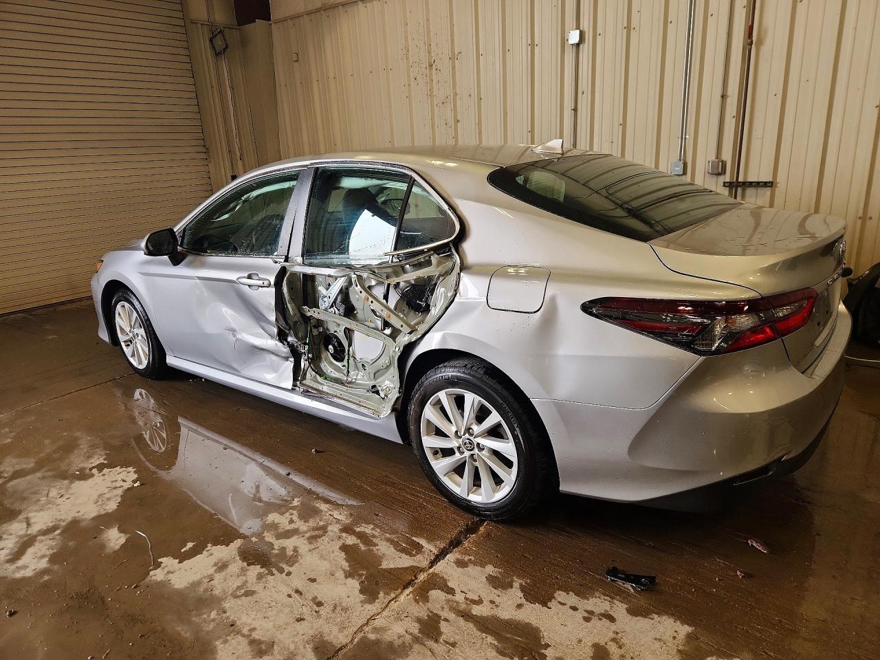 2023 TOYOTA CAMRY LE — Фото 2 из 13