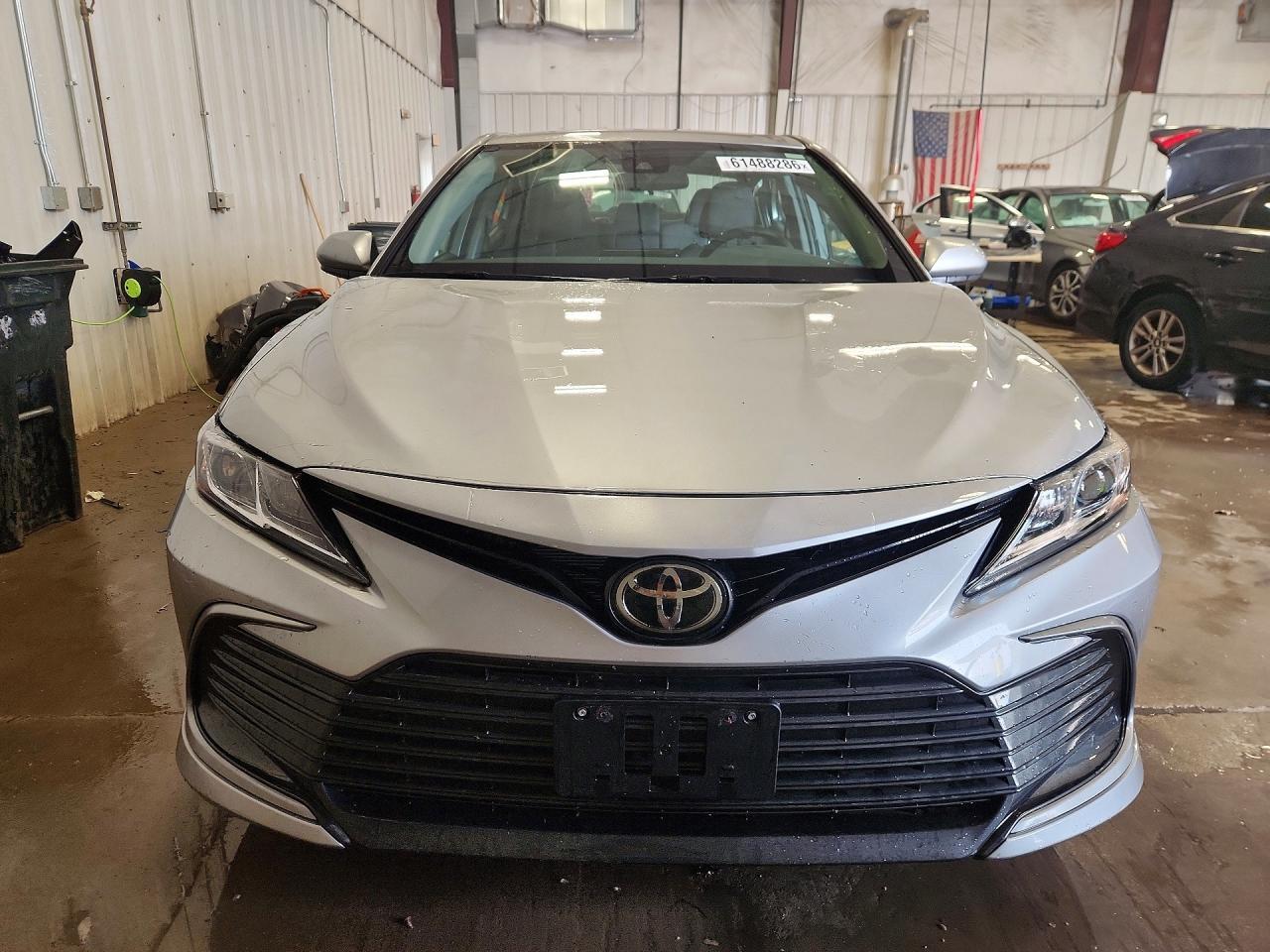 2023 TOYOTA CAMRY LE — Фото 5 из 13