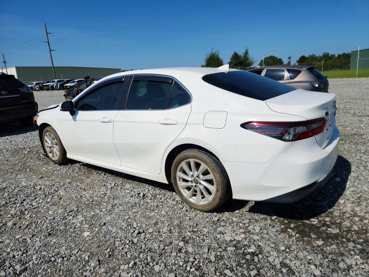 2023 TOYOTA CAMRY LE — Фото 2 из 13