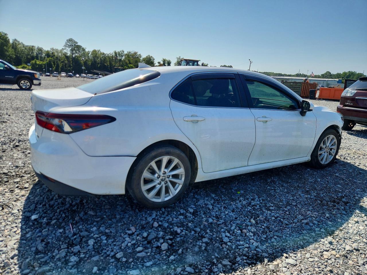 2023 TOYOTA CAMRY LE — Фото 3 из 13