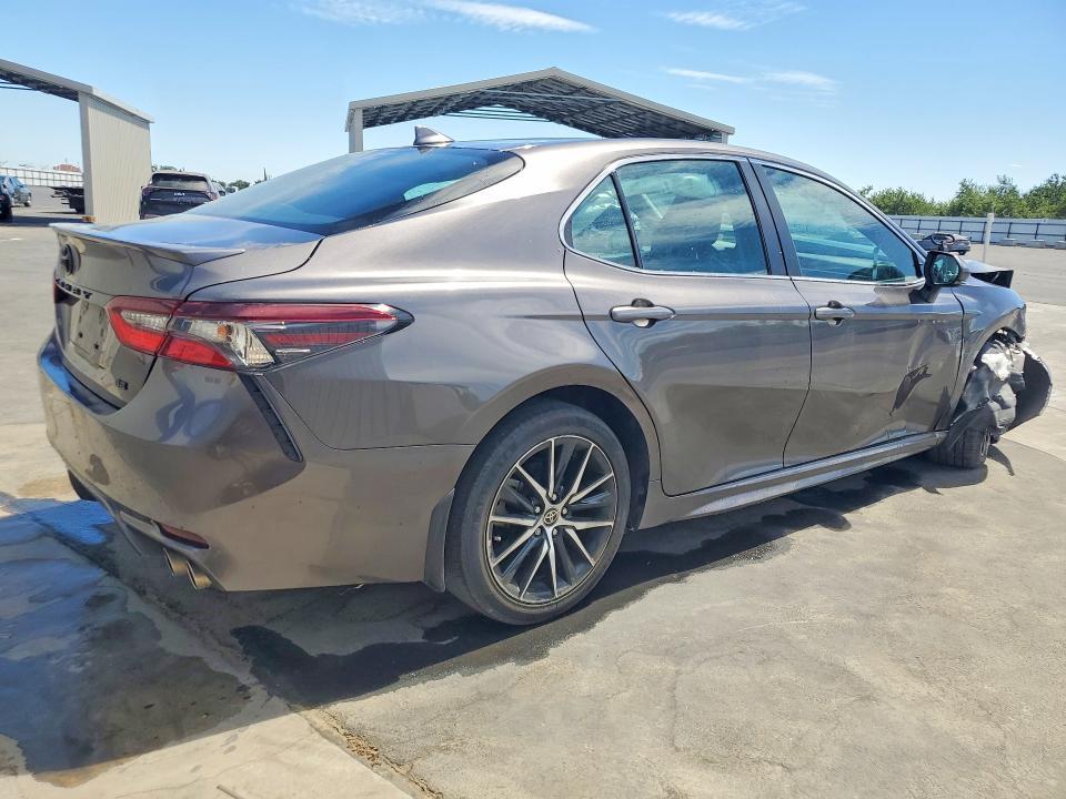 2023 TOYOTA CAMRY SE — Фото 3 из 12