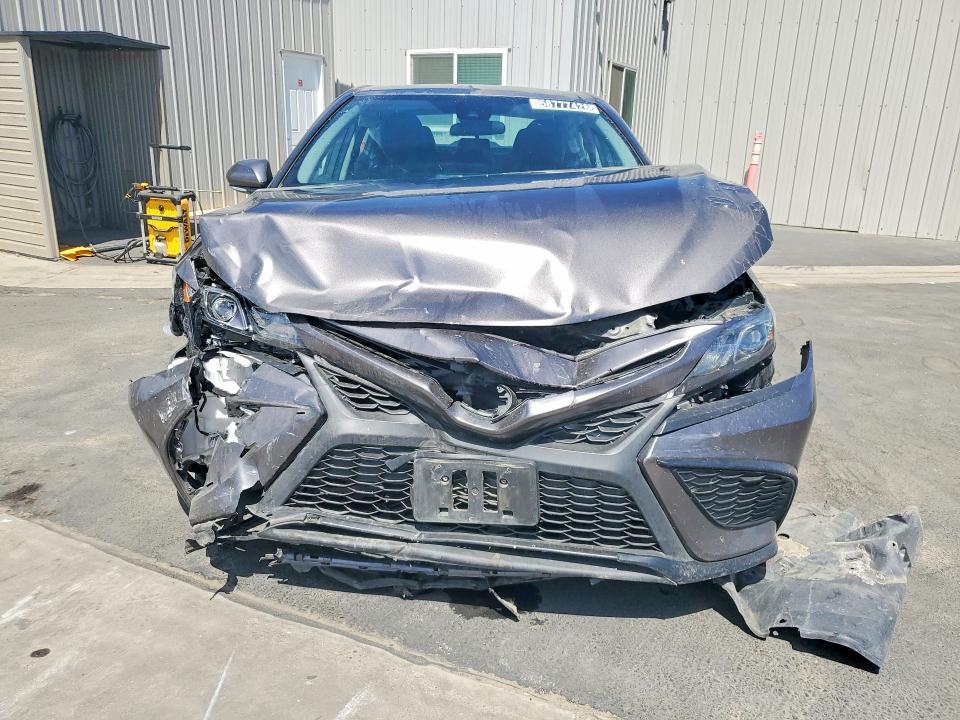 2023 TOYOTA CAMRY SE — Фото 5 из 12