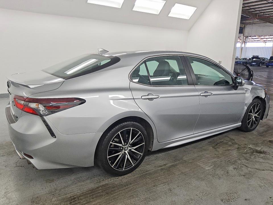 2023 TOYOTA CAMRY SE — Фото 3 из 12