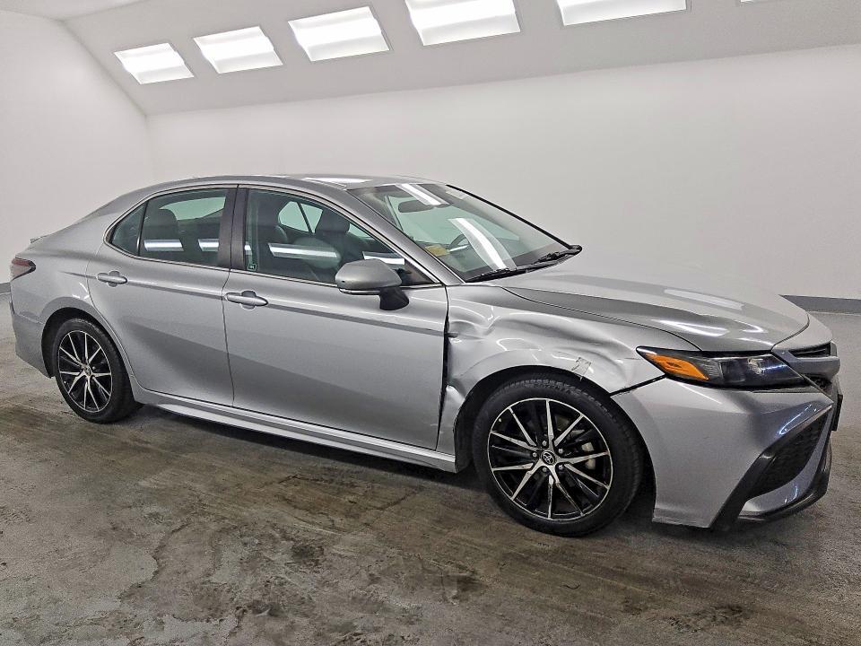 2023 TOYOTA CAMRY SE — Фото 4 из 12