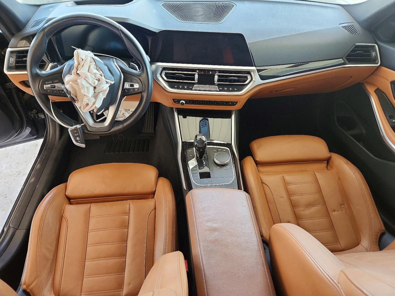 2019 BMW 330I — Фото 8 из 12