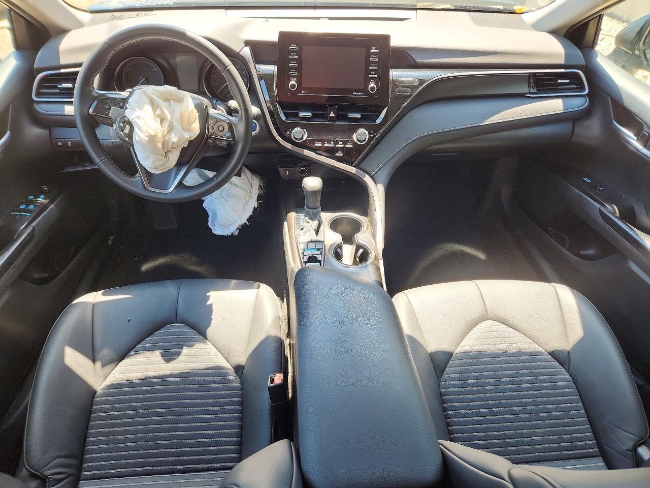 2023 TOYOTA CAMRY HYBRID SE NIGHTSHADE — Фото 8 из 12