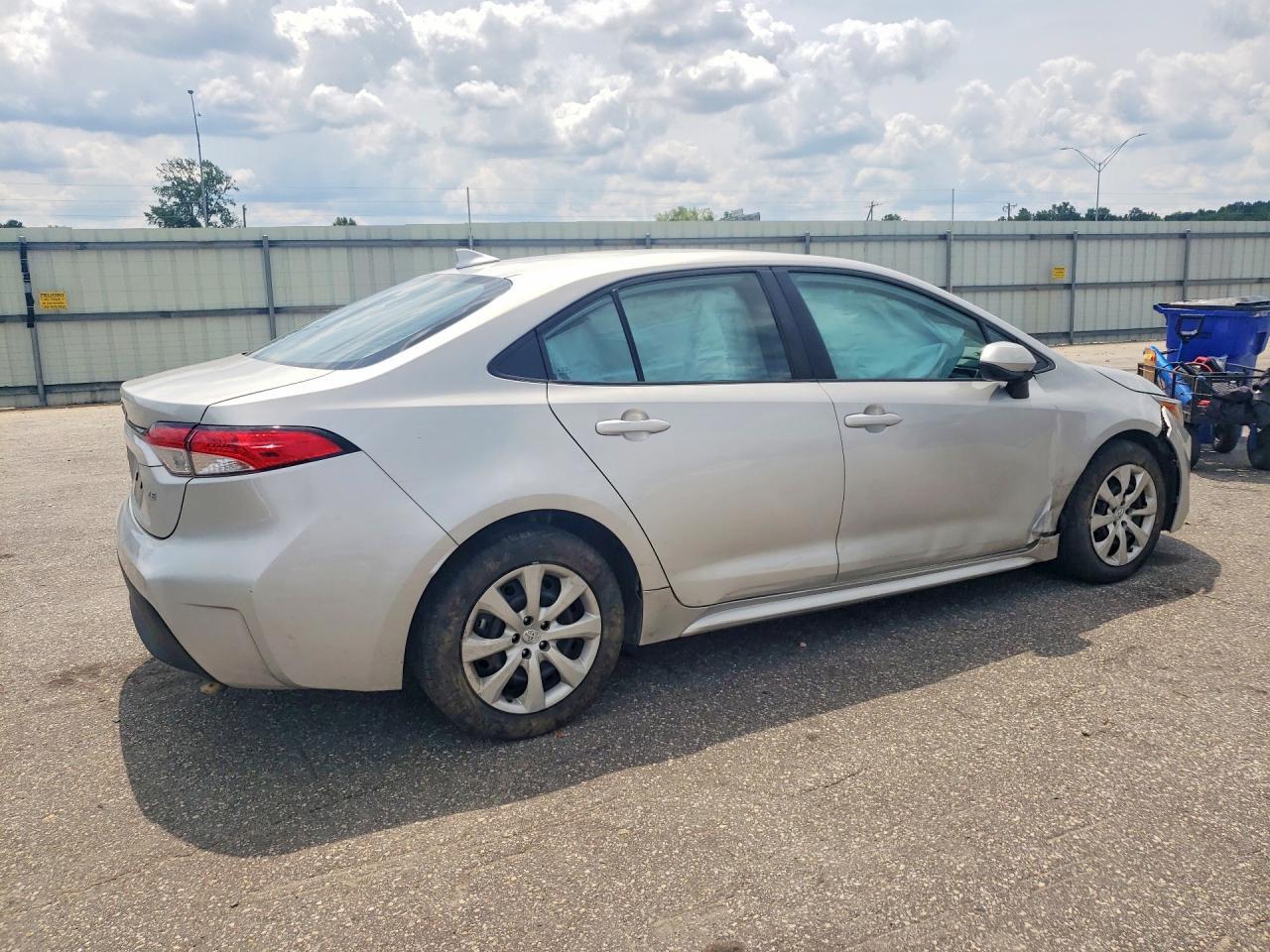 2023 TOYOTA COROLLA LE — Фото 3 из 12