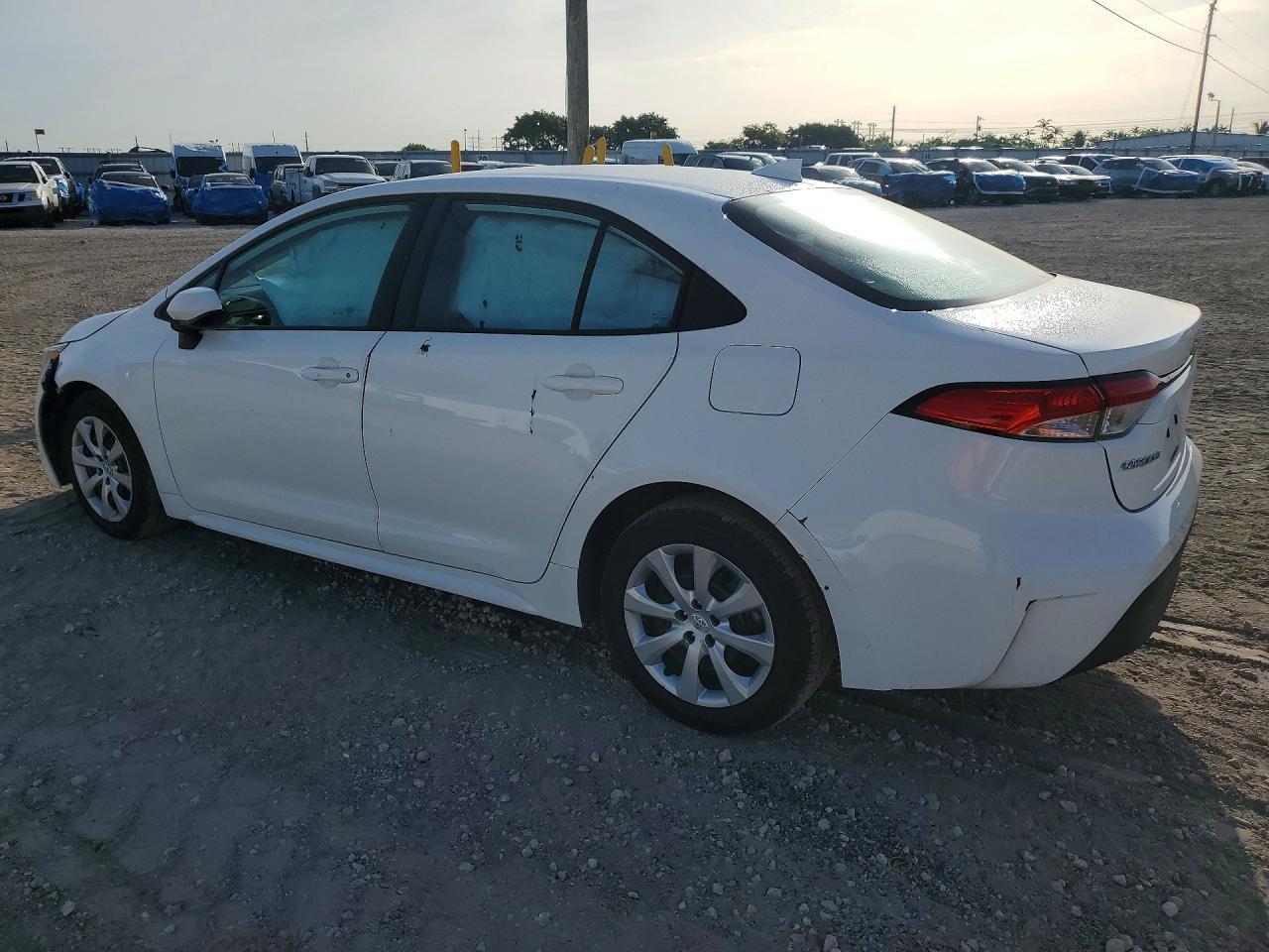 2023 TOYOTA COROLLA LE — Фото 2 из 12