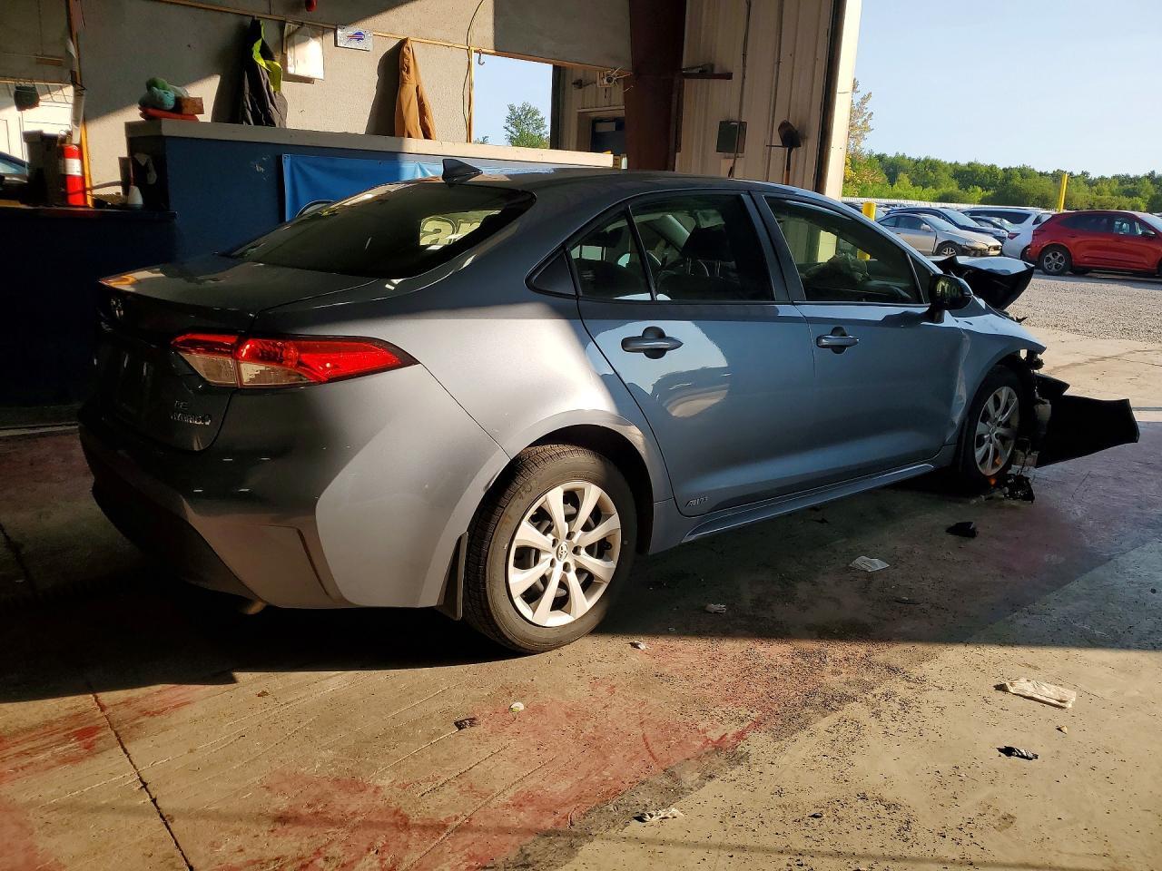 2023 TOYOTA COROLLA HYBRID LE — Фото 3 из 12