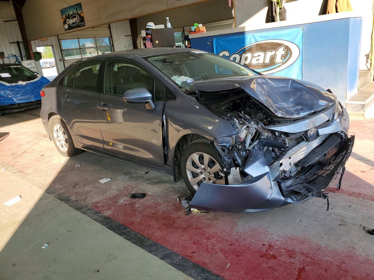 2023 TOYOTA COROLLA HYBRID LE — Фото 4 из 12