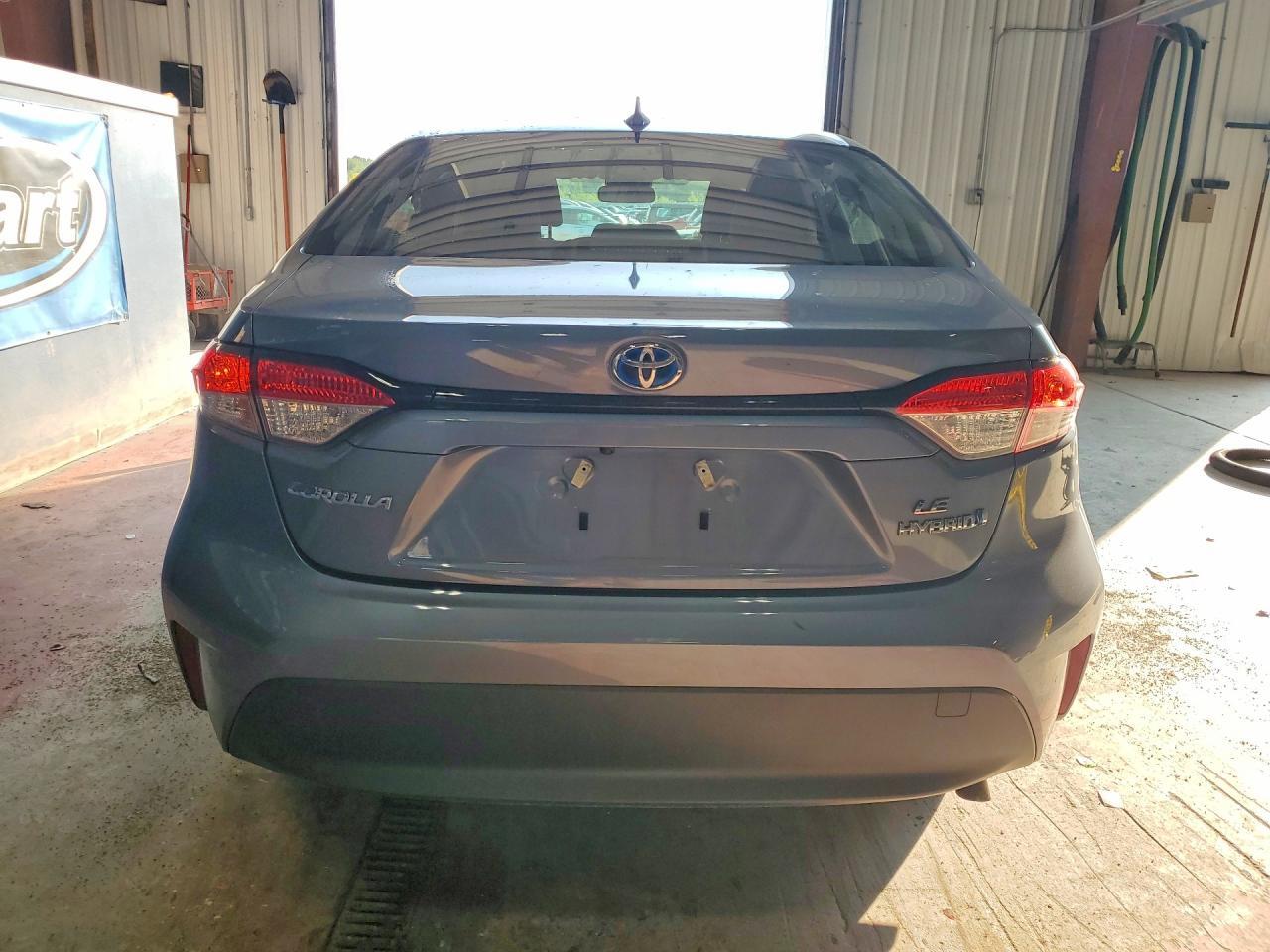 2023 TOYOTA COROLLA HYBRID LE — Фото 6 из 12