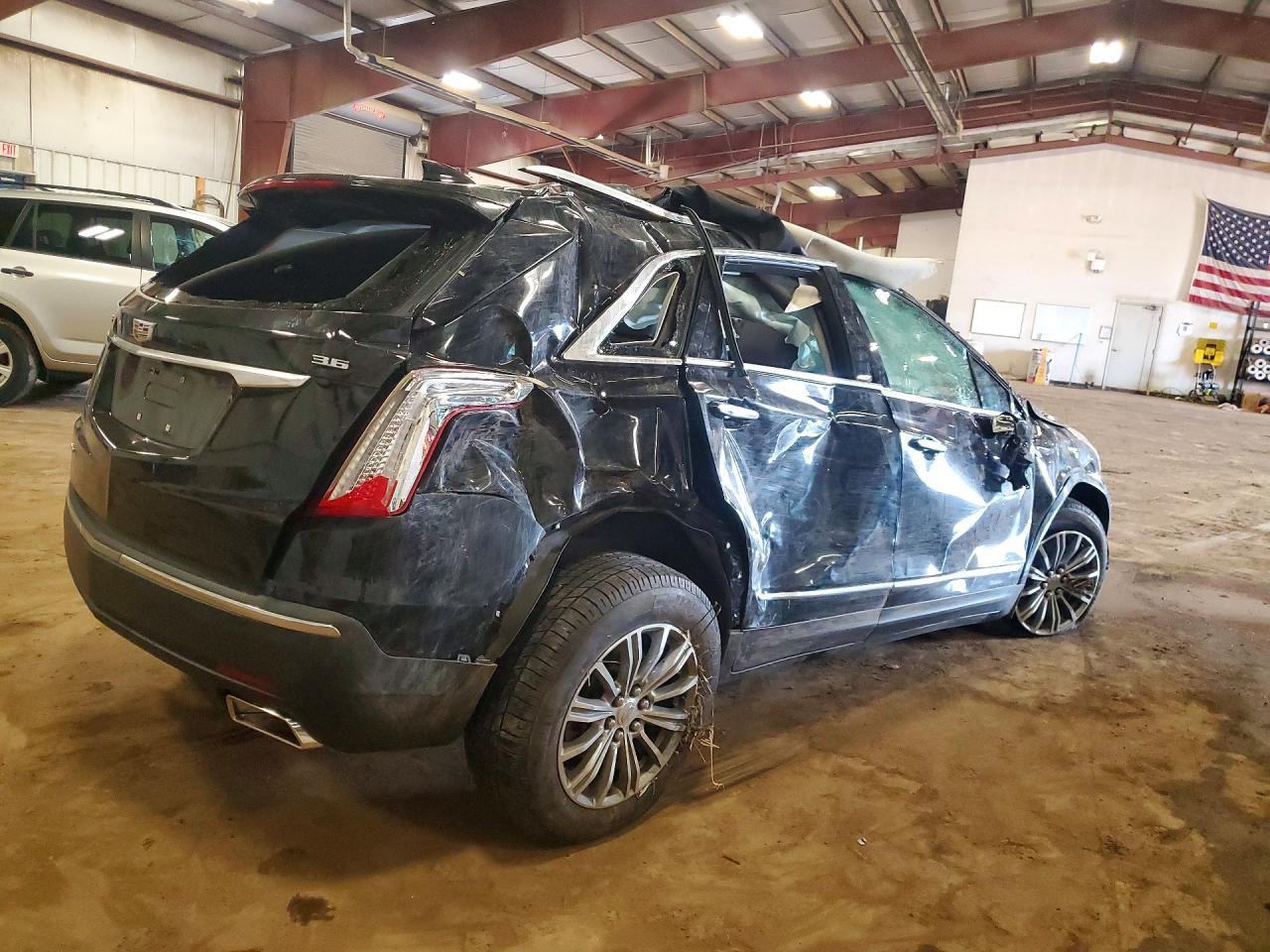 2019 CADILLAC XT5 LUXURY — Фото 3 из 13
