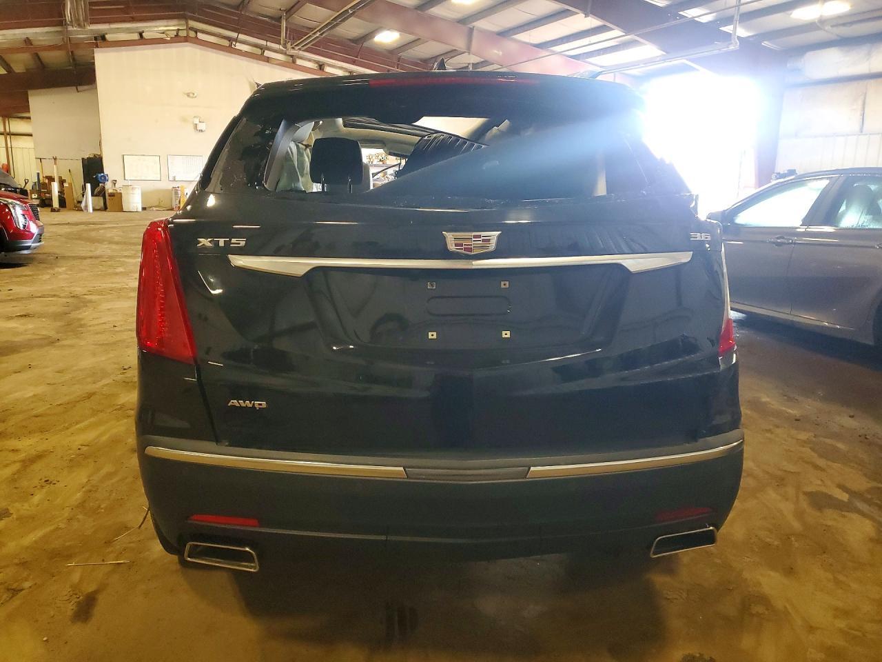 2019 CADILLAC XT5 LUXURY — Фото 6 из 13