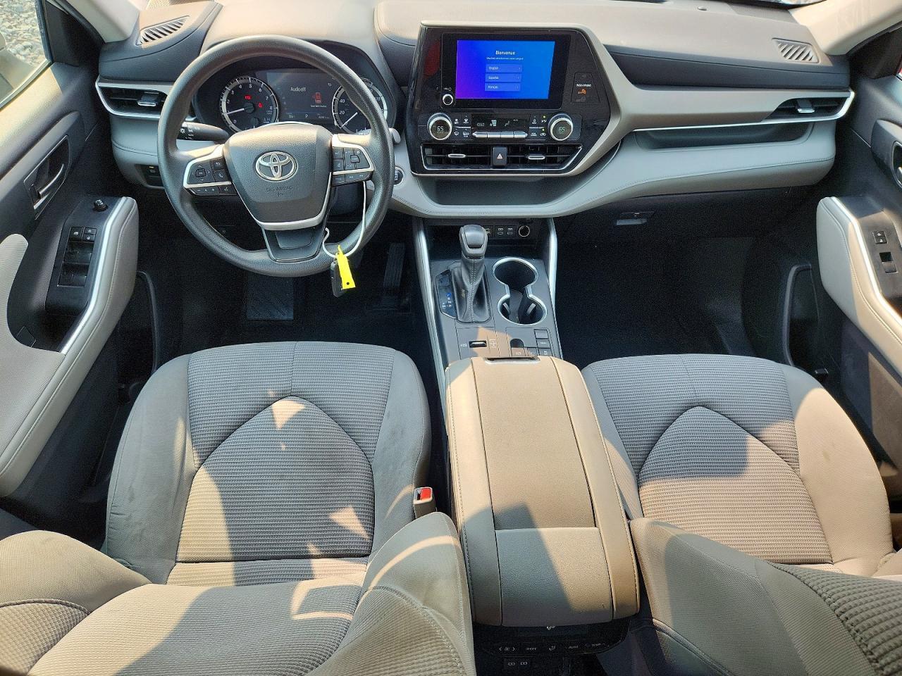 2023 TOYOTA HIGHLANDER L — Фото 8 из 13
