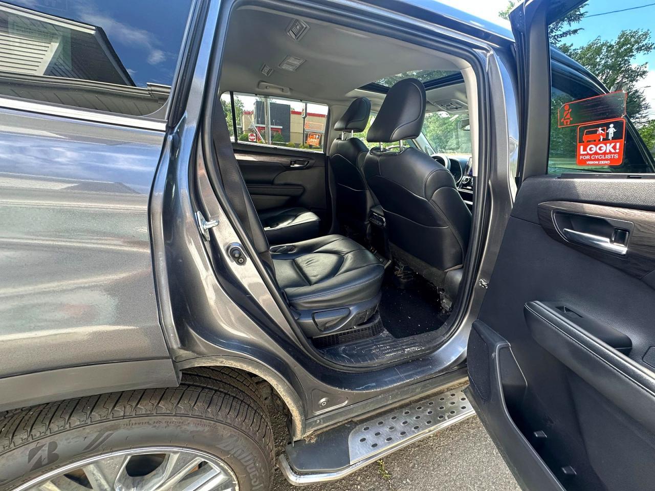 2023 TOYOTA HIGHLANDER HYBRID LIMITED — Фото 12 из 14