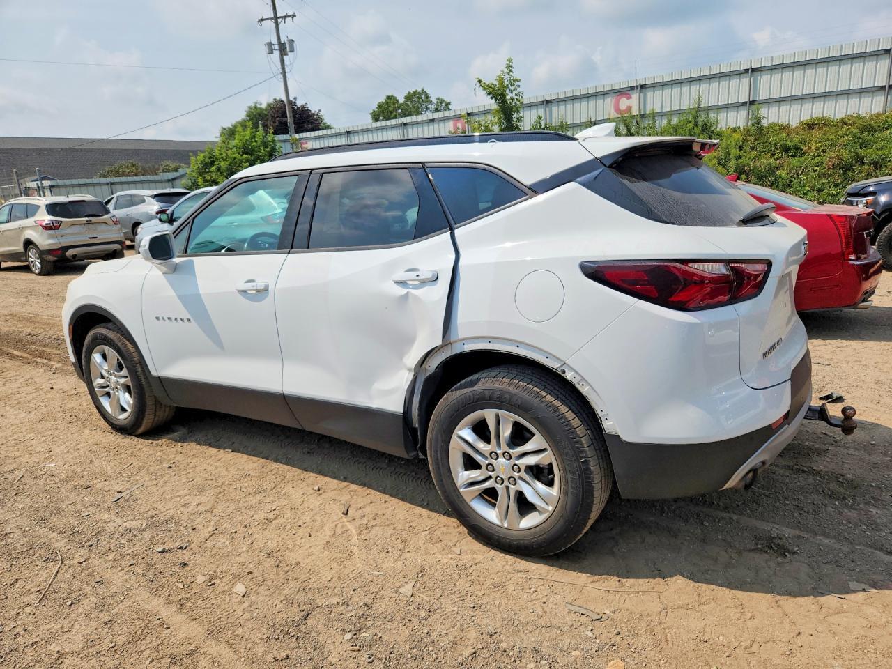 3GNKBGRS2KS696170 2019 CHEVROLET BLAZER photo no. 2