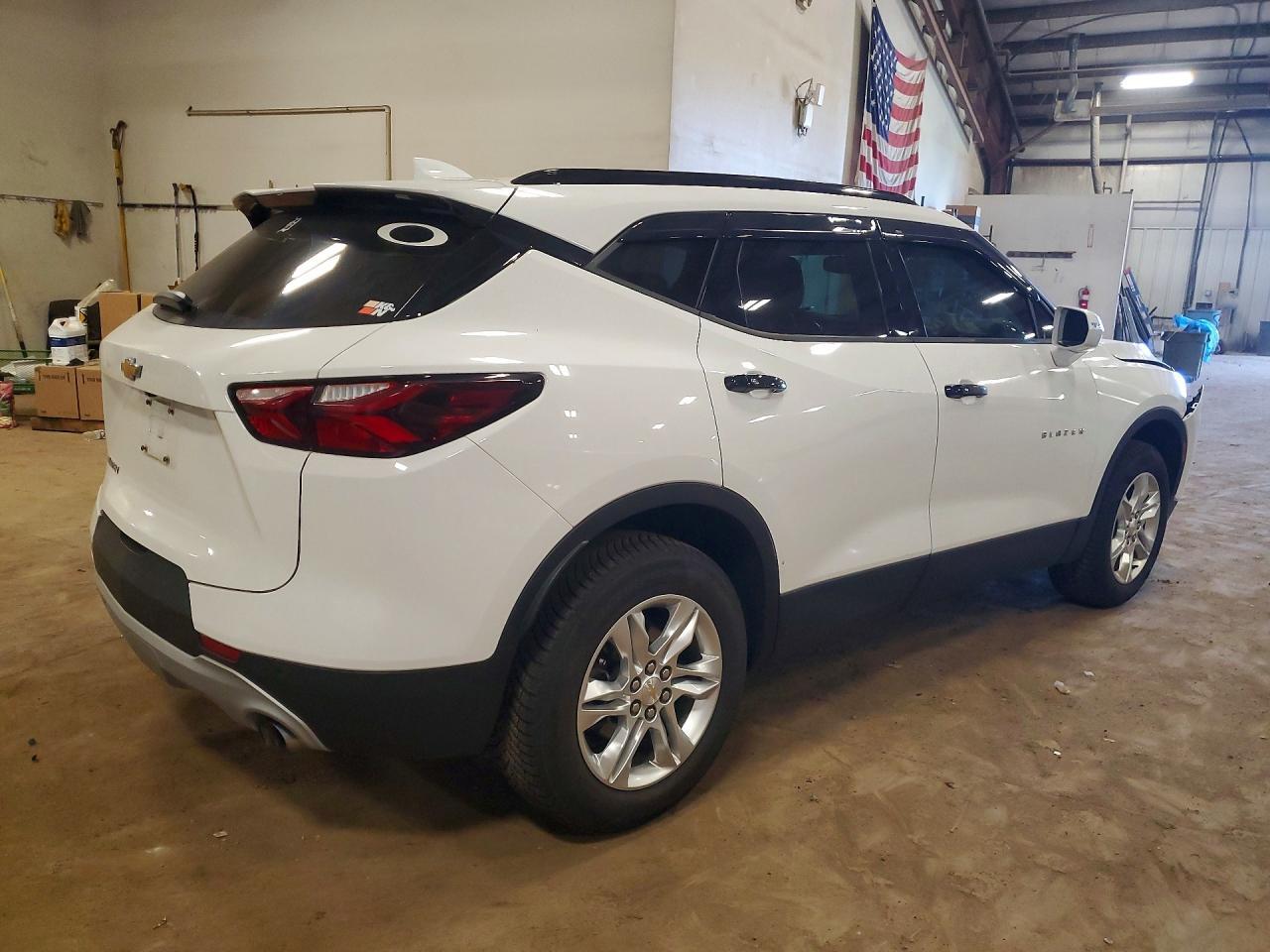 2019 CHEVROLET BLAZER 1LT — Фото 3 из 13